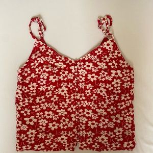 Super cute Madewell button up tank. Size 0 but would comfortably fit a 2 as well